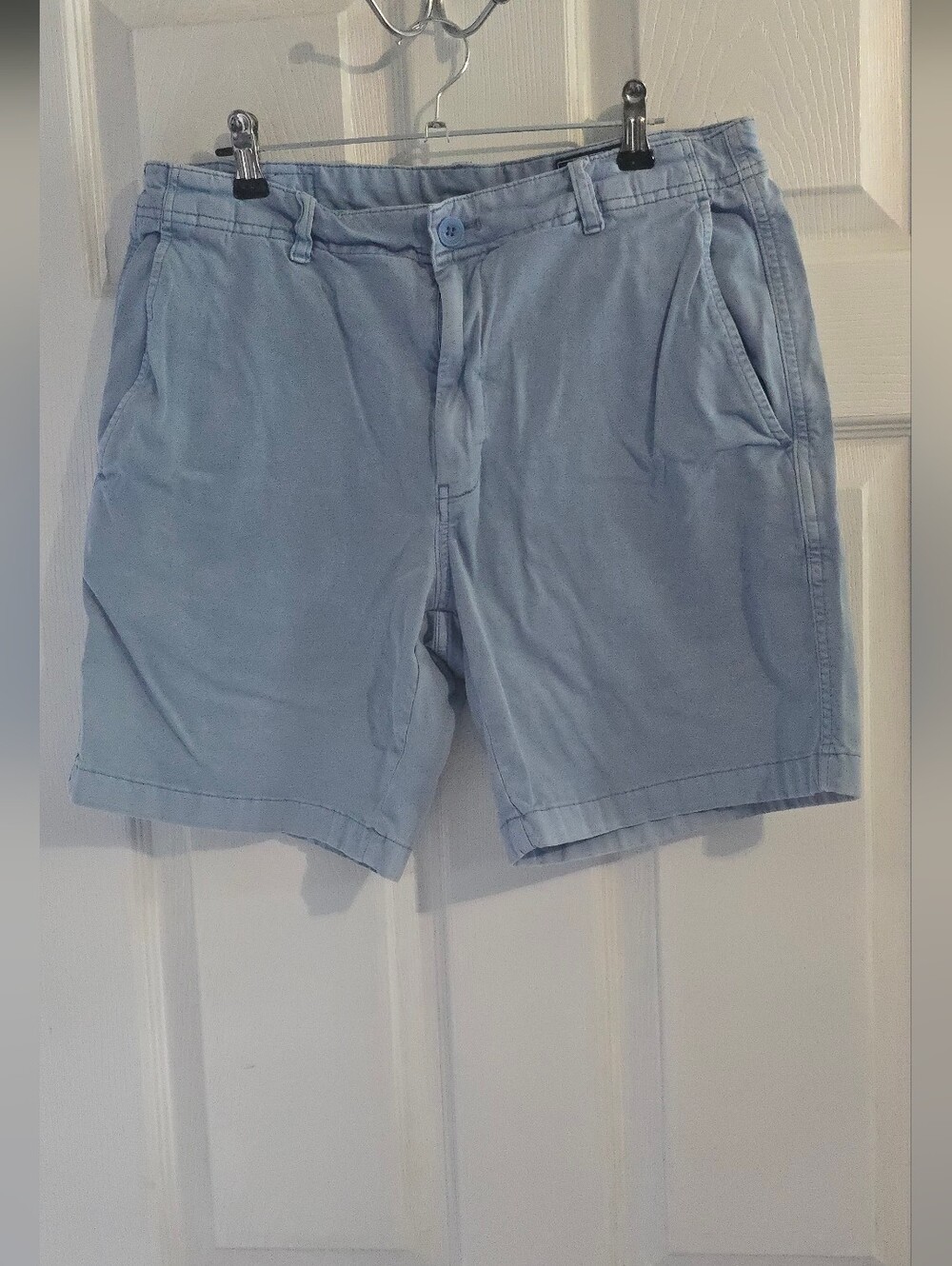 Vineyard Vines Light Blue Flat-Front Men’s Shorts 7"